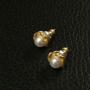 Gold filled pearl stud earrings